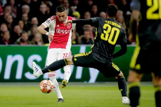 士止3连败 士止3连败