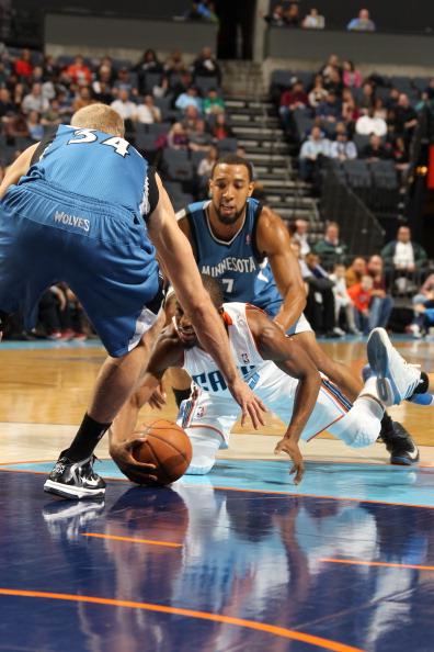 一个是禁区 一个是禁区