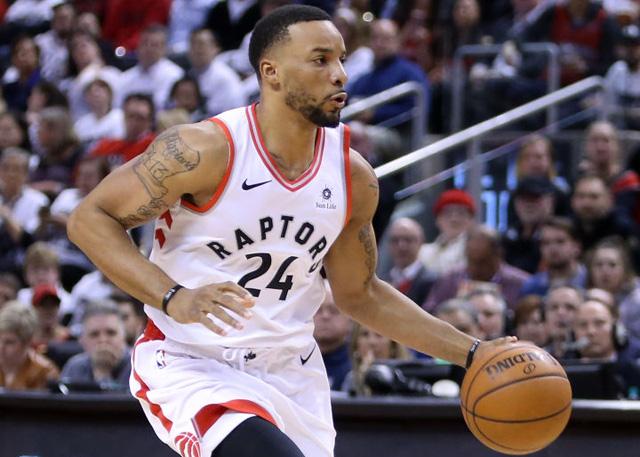 球员们通过 球员们通过